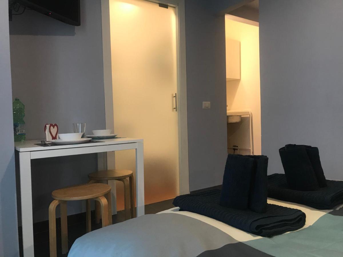 Pied A Terre Sant'Agostino Apartment Милано Екстериор снимка