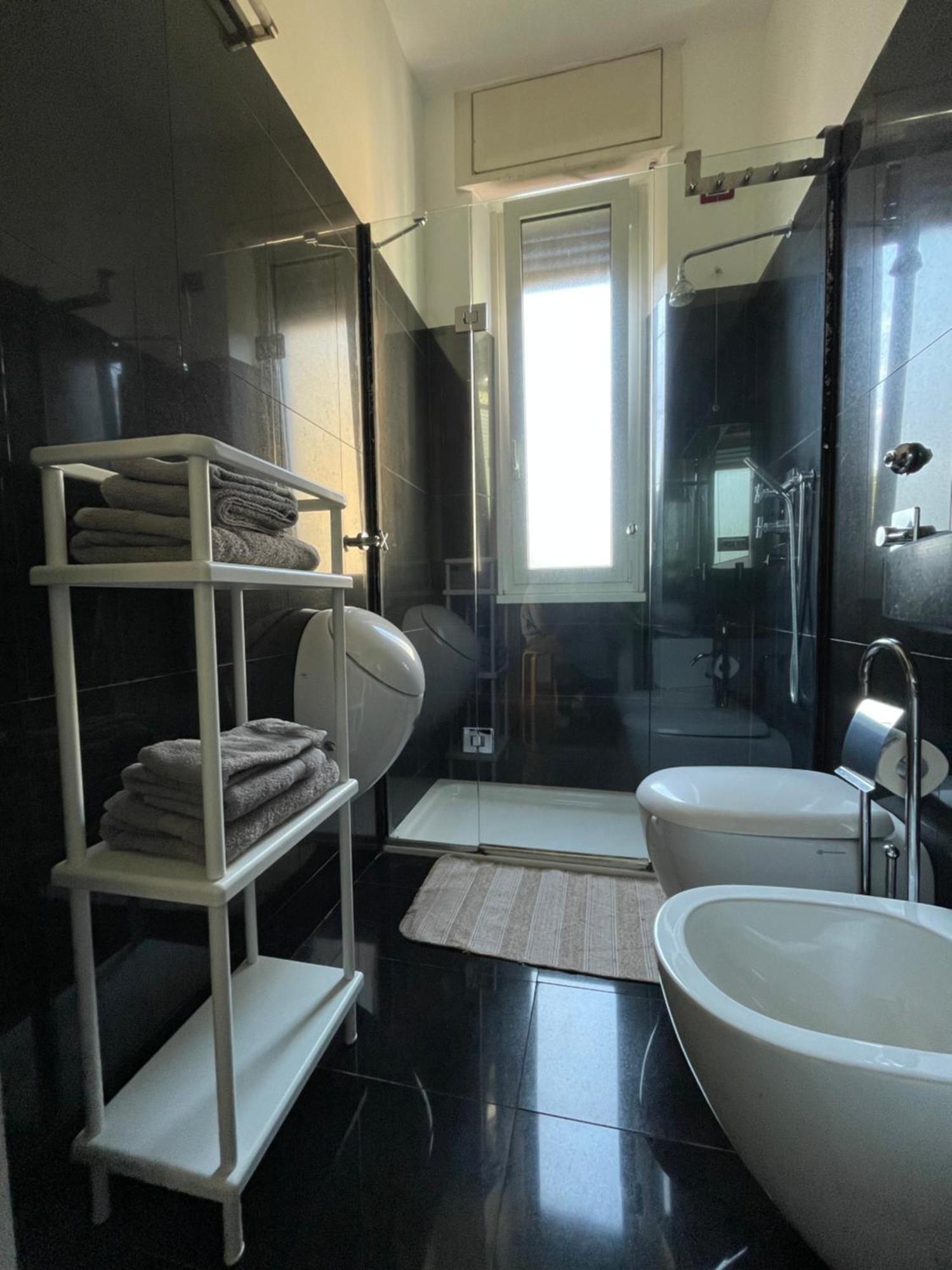 Pied A Terre Sant'Agostino Apartment Милано Екстериор снимка