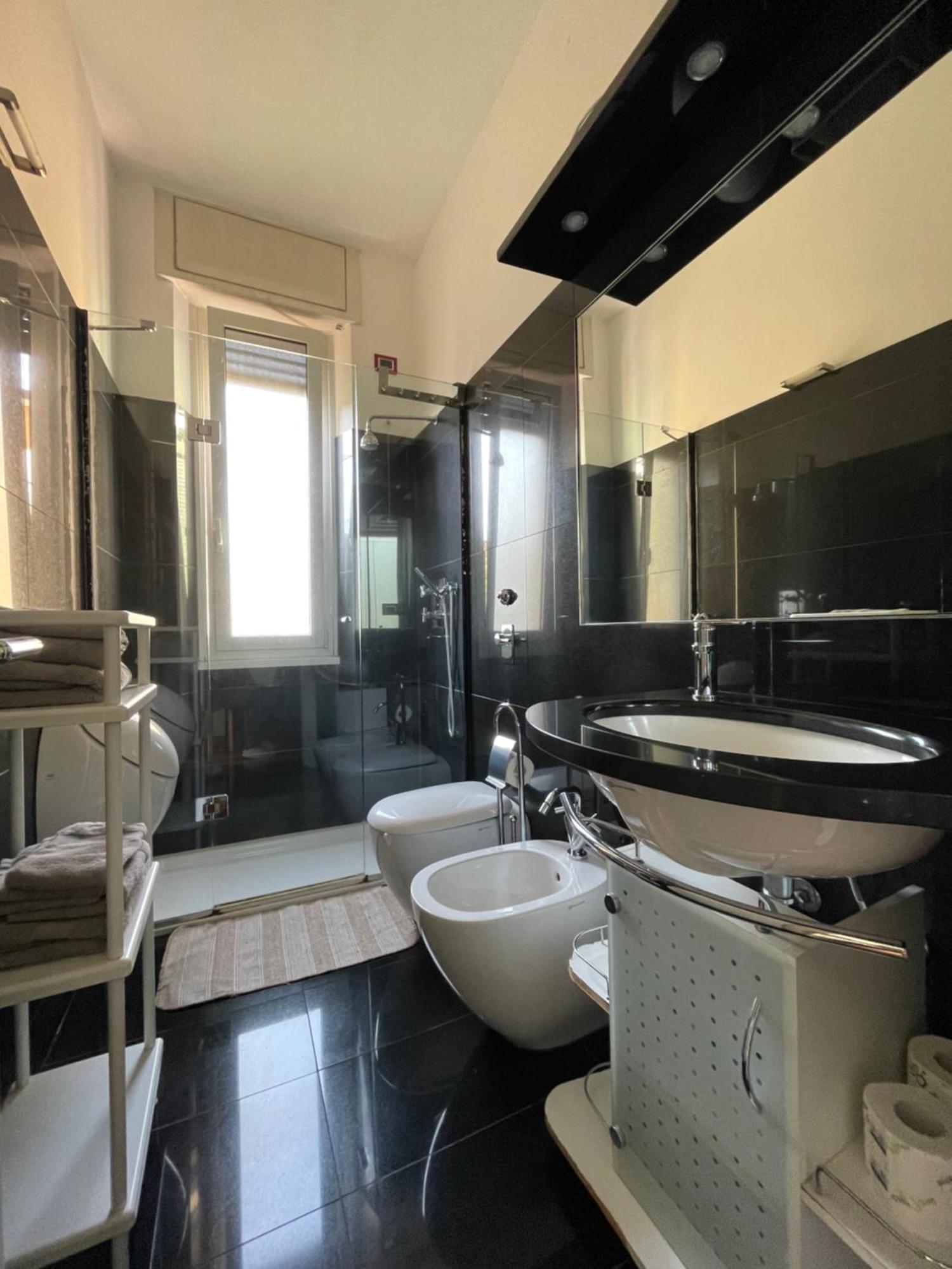 Pied A Terre Sant'Agostino Apartment Милано Екстериор снимка