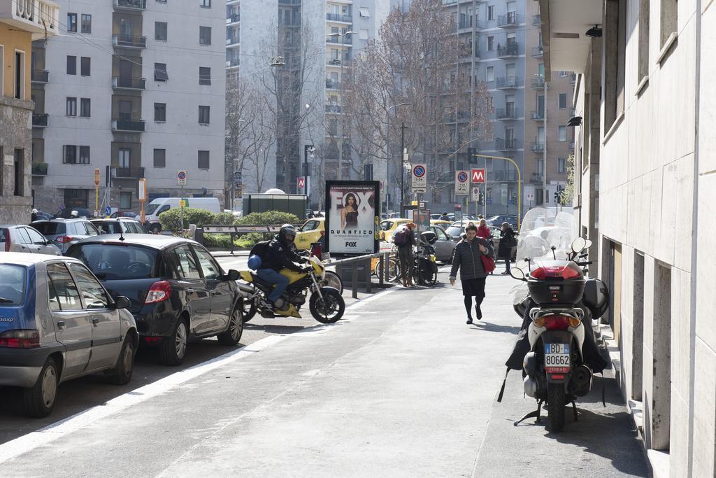 Pied A Terre Sant'Agostino Apartment Милано Екстериор снимка
