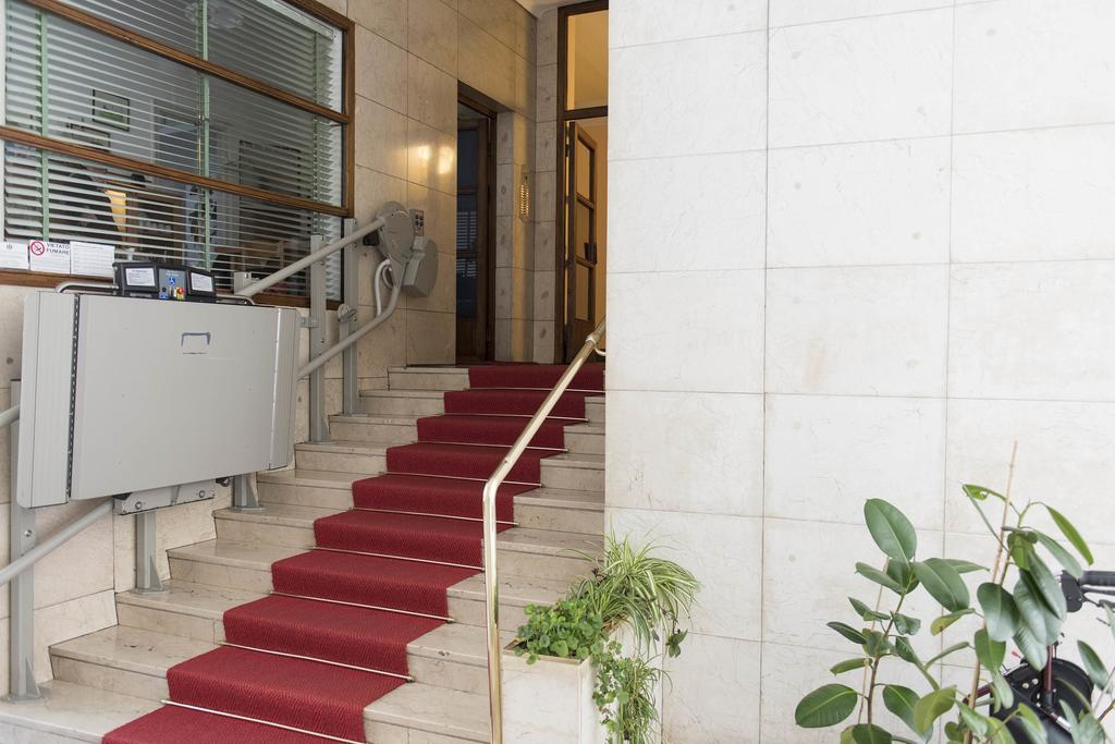 Pied A Terre Sant'Agostino Apartment Милано Екстериор снимка