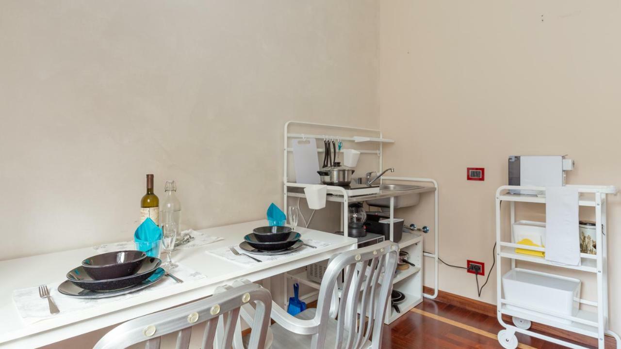 Pied A Terre Sant'Agostino Apartment Милано Екстериор снимка